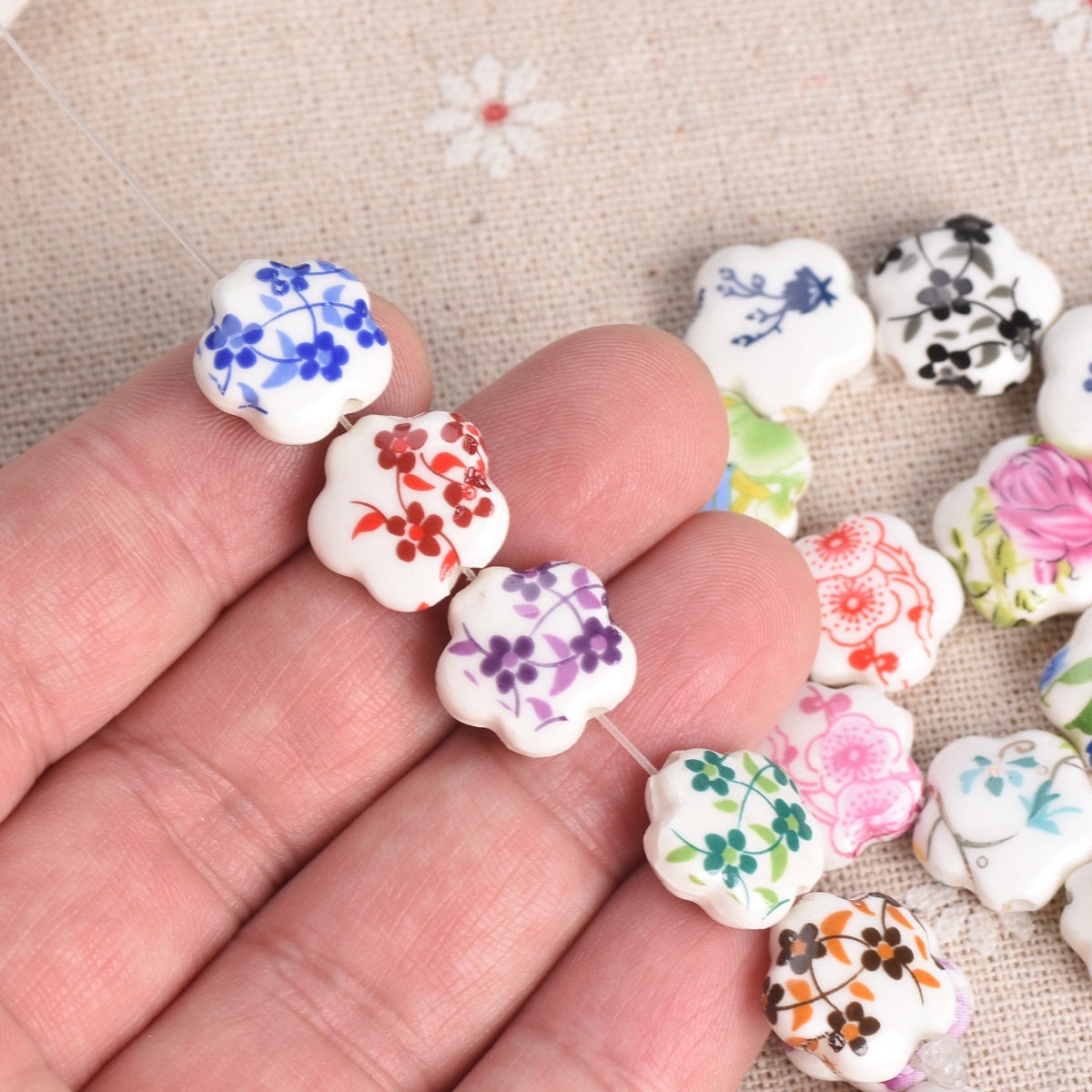 10 قطع من الخرز الخزفي على شكل - مراجعة Embellishment Crafts وسعره